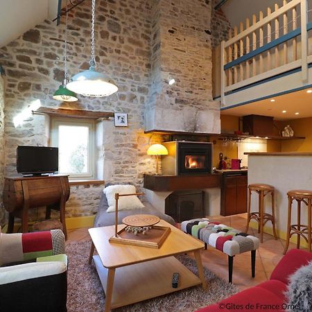 La Cage Aux Oiseaux Bed & Breakfast La Lande-de-Goult Eksteriør bilde