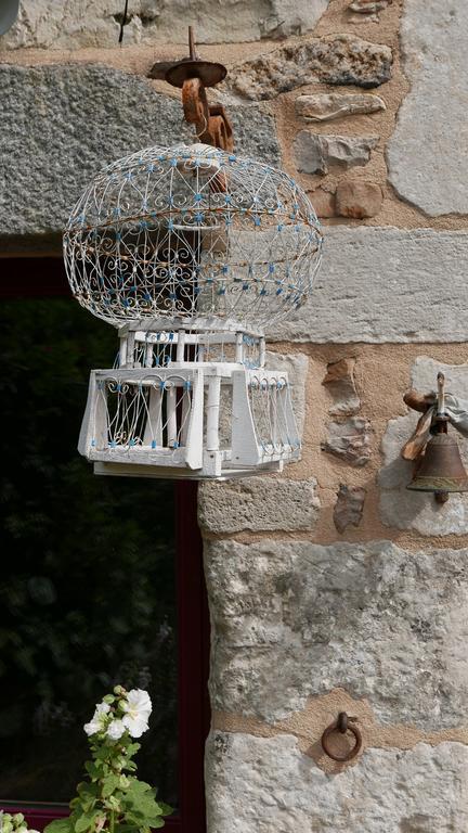 La Cage Aux Oiseaux Bed & Breakfast La Lande-de-Goult Eksteriør bilde