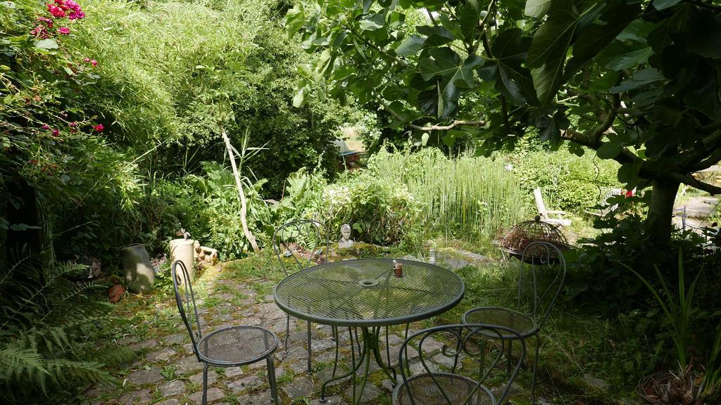 La Cage Aux Oiseaux Bed & Breakfast La Lande-de-Goult Eksteriør bilde