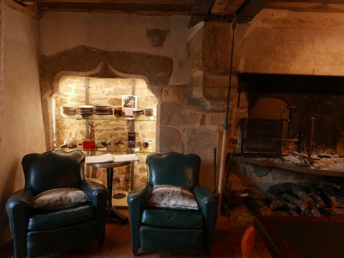 La Cage Aux Oiseaux Bed & Breakfast La Lande-de-Goult Eksteriør bilde