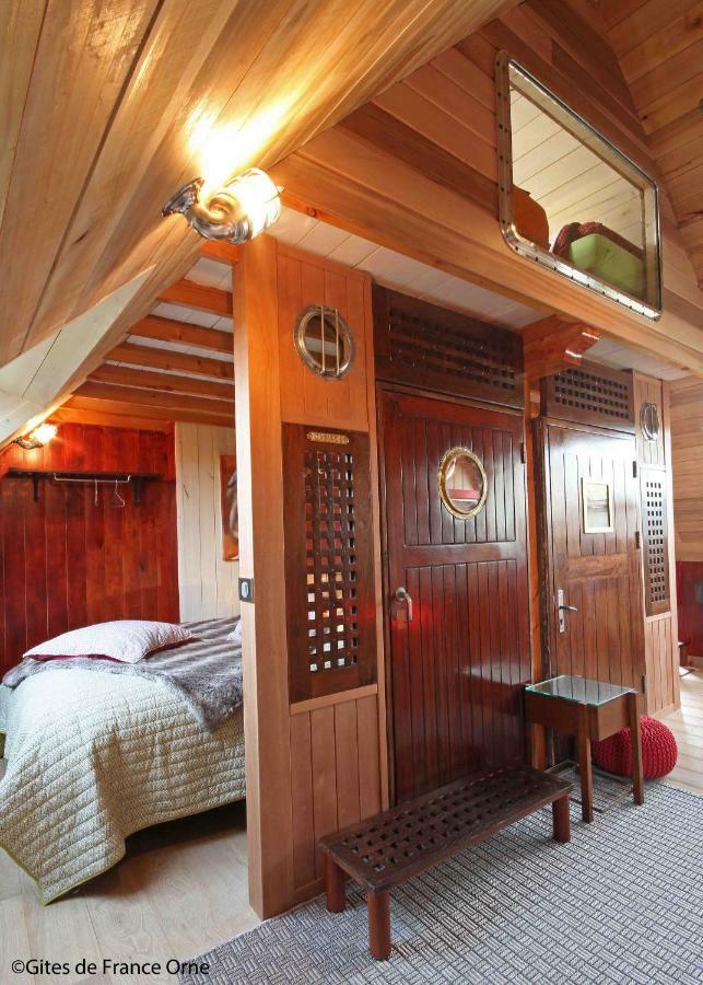 La Cage Aux Oiseaux Bed & Breakfast La Lande-de-Goult Eksteriør bilde